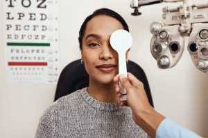 woman doing an eye test