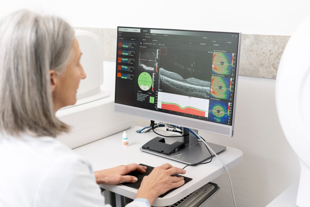 OCT (Optical Coherence Tomography)
